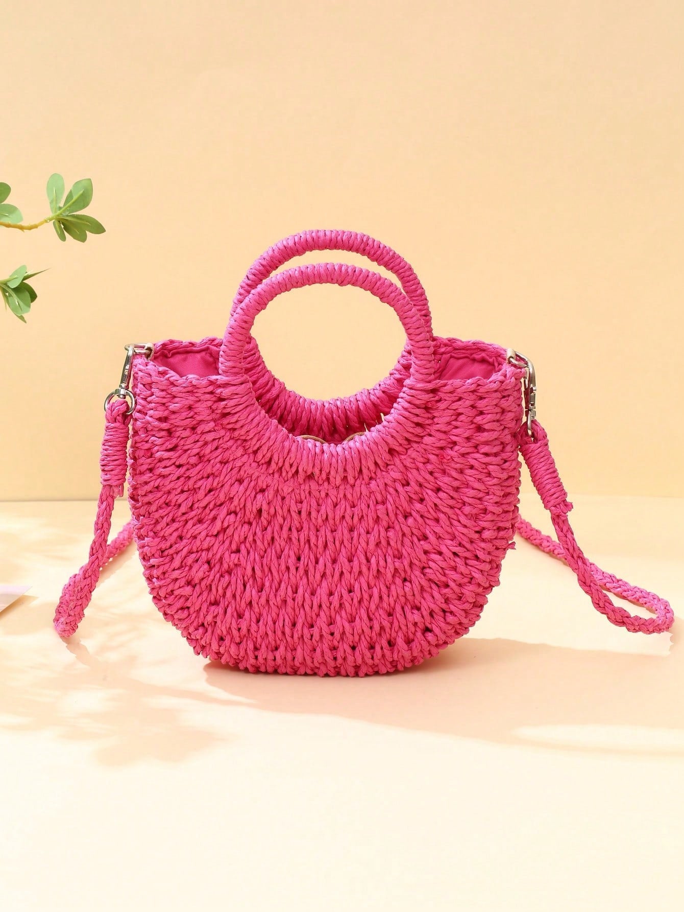 Yogodlns Straw Woven Crossbody Shoulder Bag Daisy Decor Handmade Small Purse Handbag Bohemia Summer Bag, Eye-Catching Beach Bag Summer