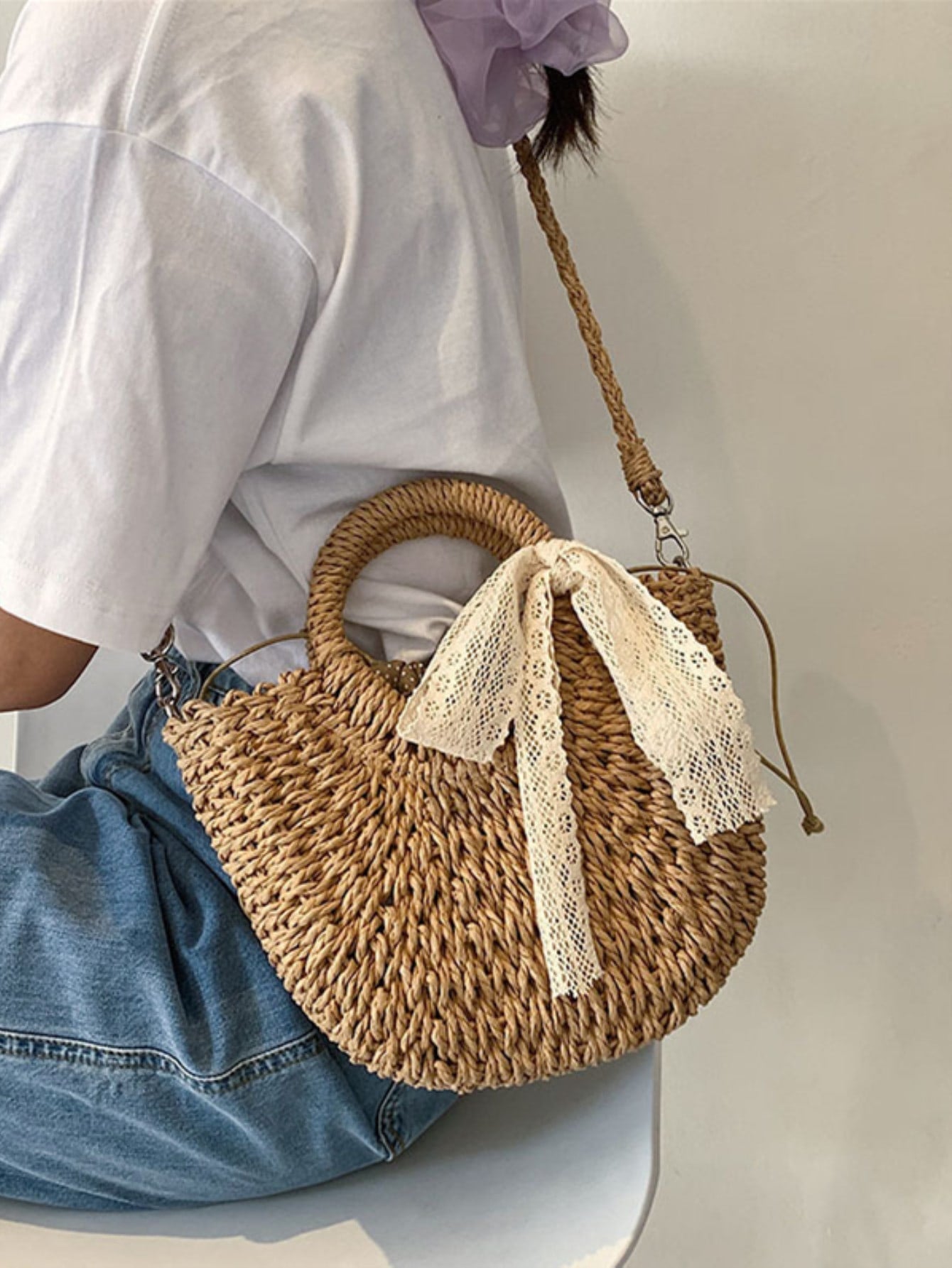 Yogodlns Straw Woven Crossbody Shoulder Bag Daisy Decor Handmade Small Purse Handbag Bohemia Summer Bag, Eye-Catching Beach Bag Summer