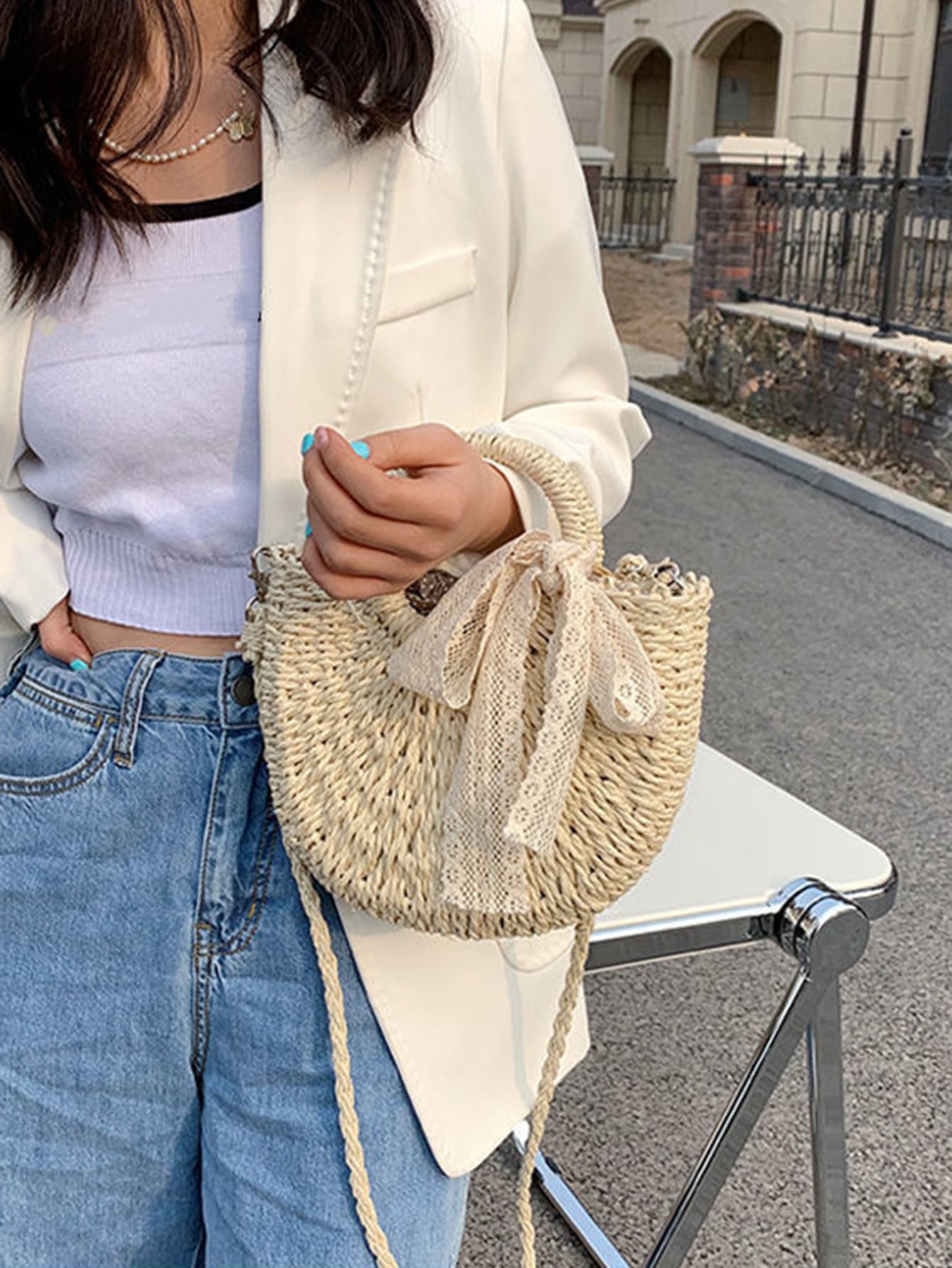 Yogodlns Straw Woven Crossbody Shoulder Bag Daisy Decor Handmade Small Purse Handbag Bohemia Summer Bag, Eye-Catching Beach Bag Summer