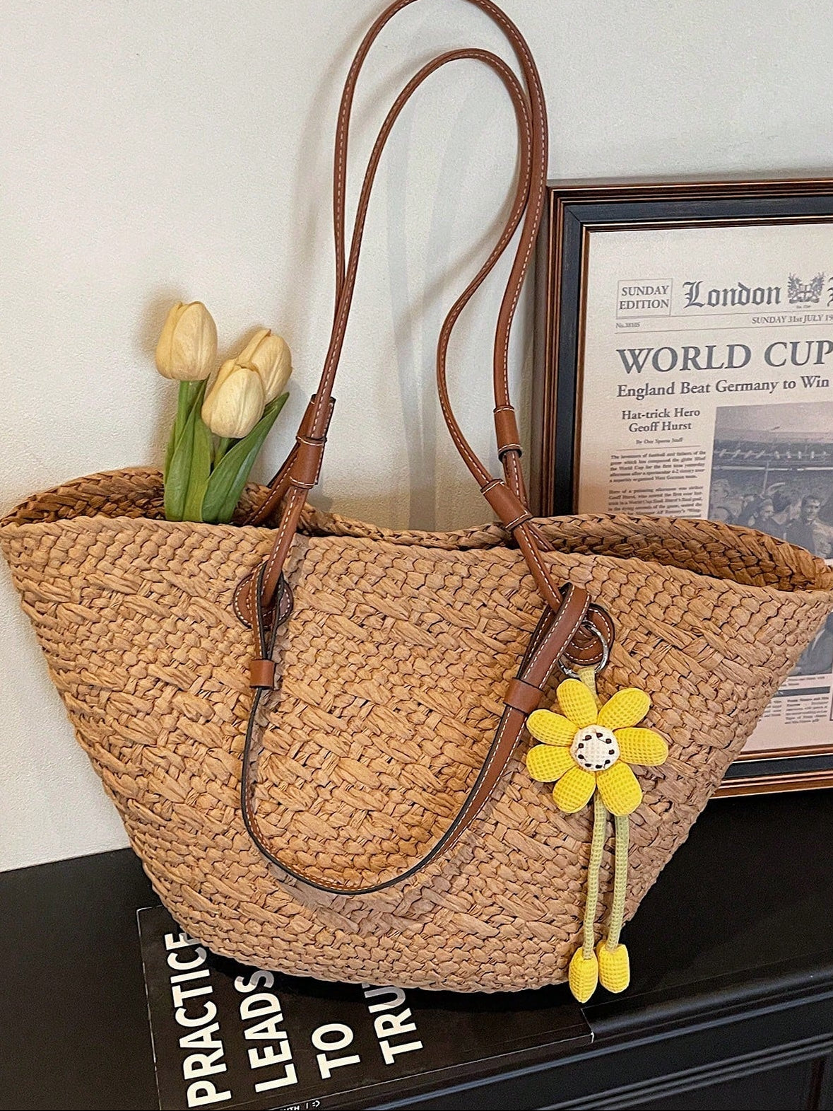 1pc Large Capacity Beach Vacation Tote Bag With Pendant, Casual Holiday Style Shoulder Bag