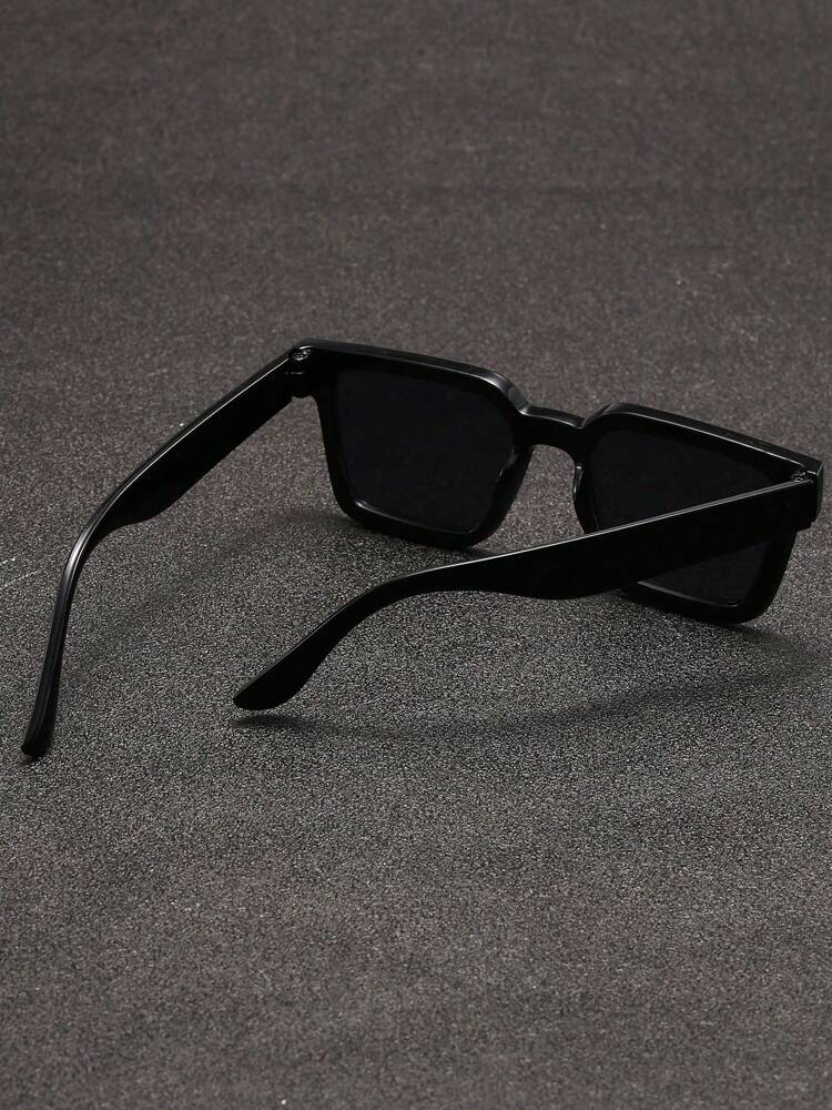 1pc Fashion Square Black Frame Glasses, Unisex Cool Style Eyewear, Retro Look For Summer Beach, Travel, Daily Outfits