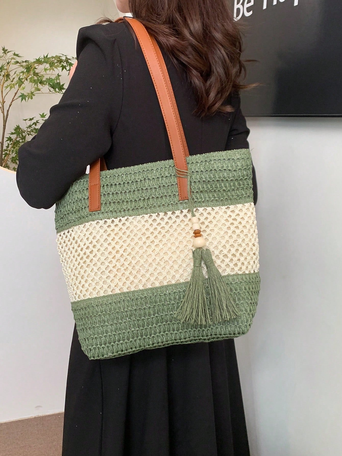 1pc New Holiday Tassel Pendant Bicolor Woven Beach Tote Bag, Casual Shoulder Handbag For Beach Trip