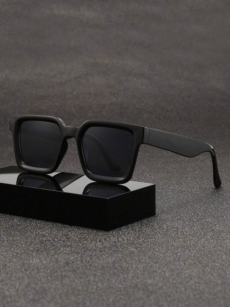 1pc Fashion Square Black Frame Glasses, Unisex Cool Style Eyewear, Retro Look For Summer Beach, Travel, Daily Outfits