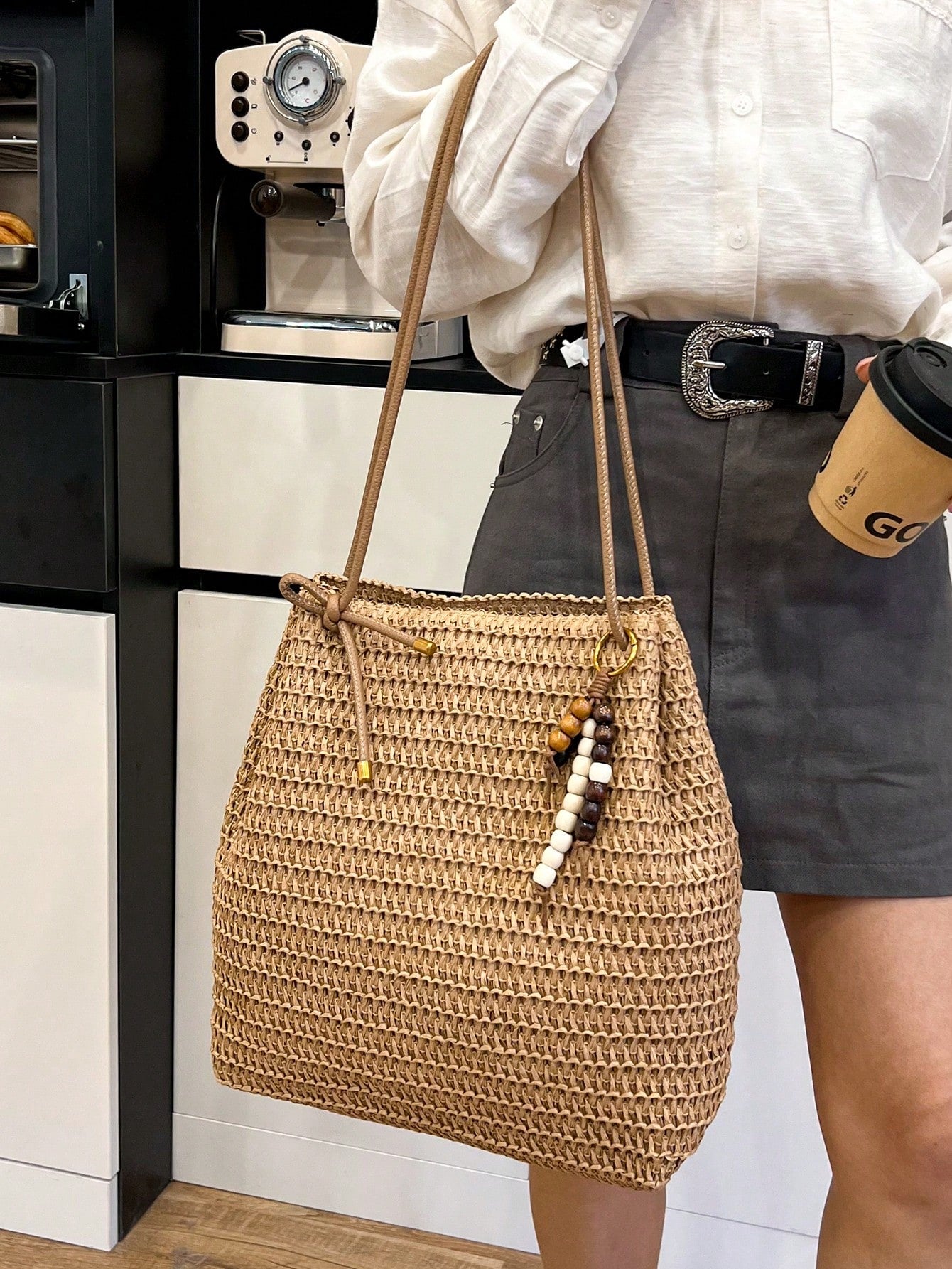 Handwoven Casual Backpack With Pendant, Solid Color Straw Shoulder Strap, Large Capacity Straw Bag, Versatile Shoulder/Tote Bag, 2026 New Women Handbag
