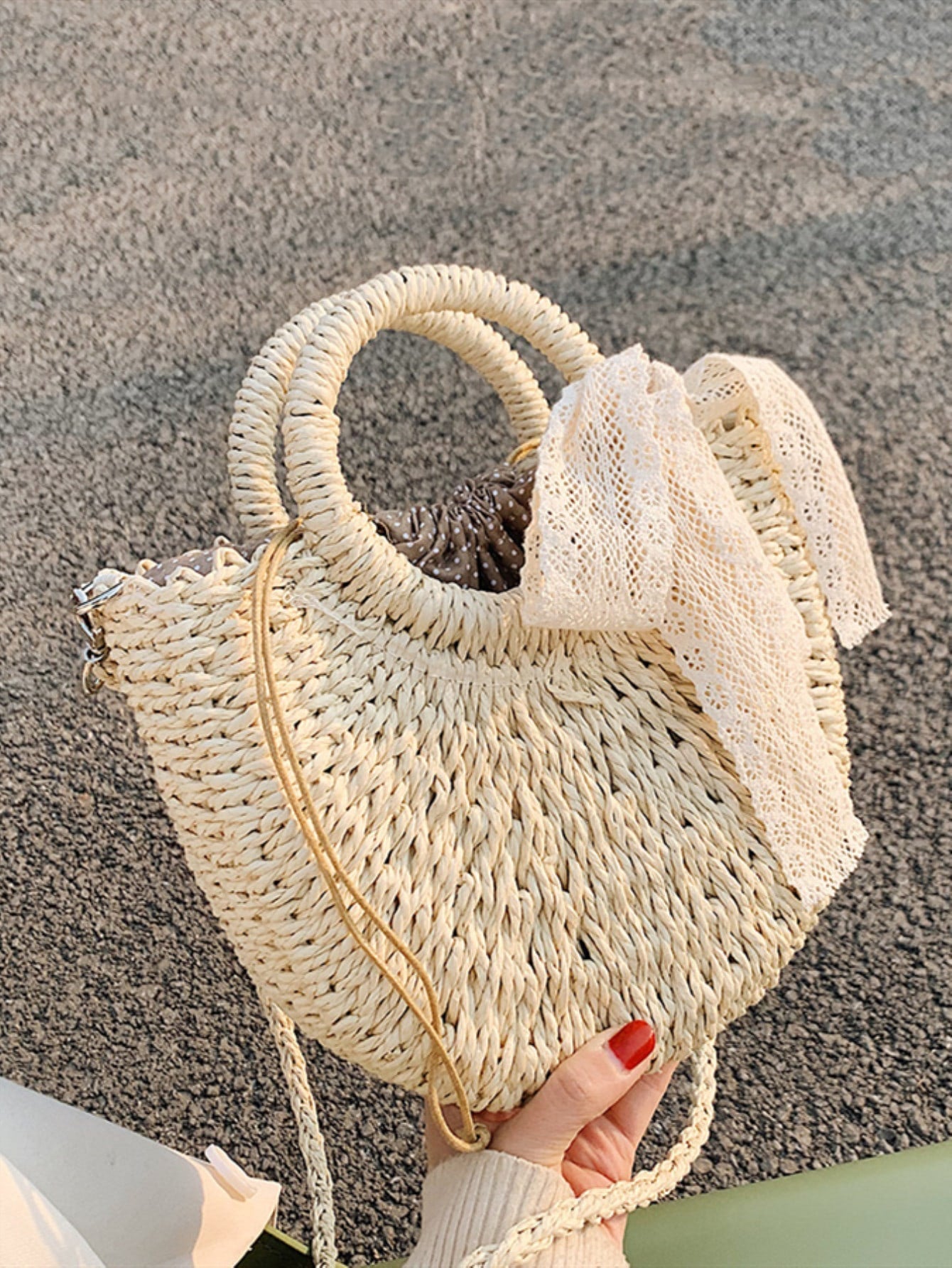 Yogodlns Straw Woven Crossbody Shoulder Bag Daisy Decor Handmade Small Purse Handbag Bohemia Summer Bag, Eye-Catching Beach Bag Summer